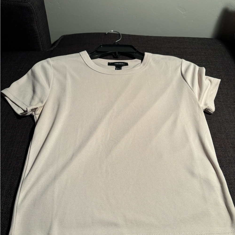 Short sleeve tee